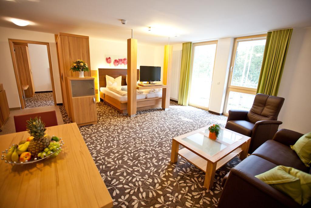 Hotel Und Appartementhof Waldeck Bad Füssing Rom bilde